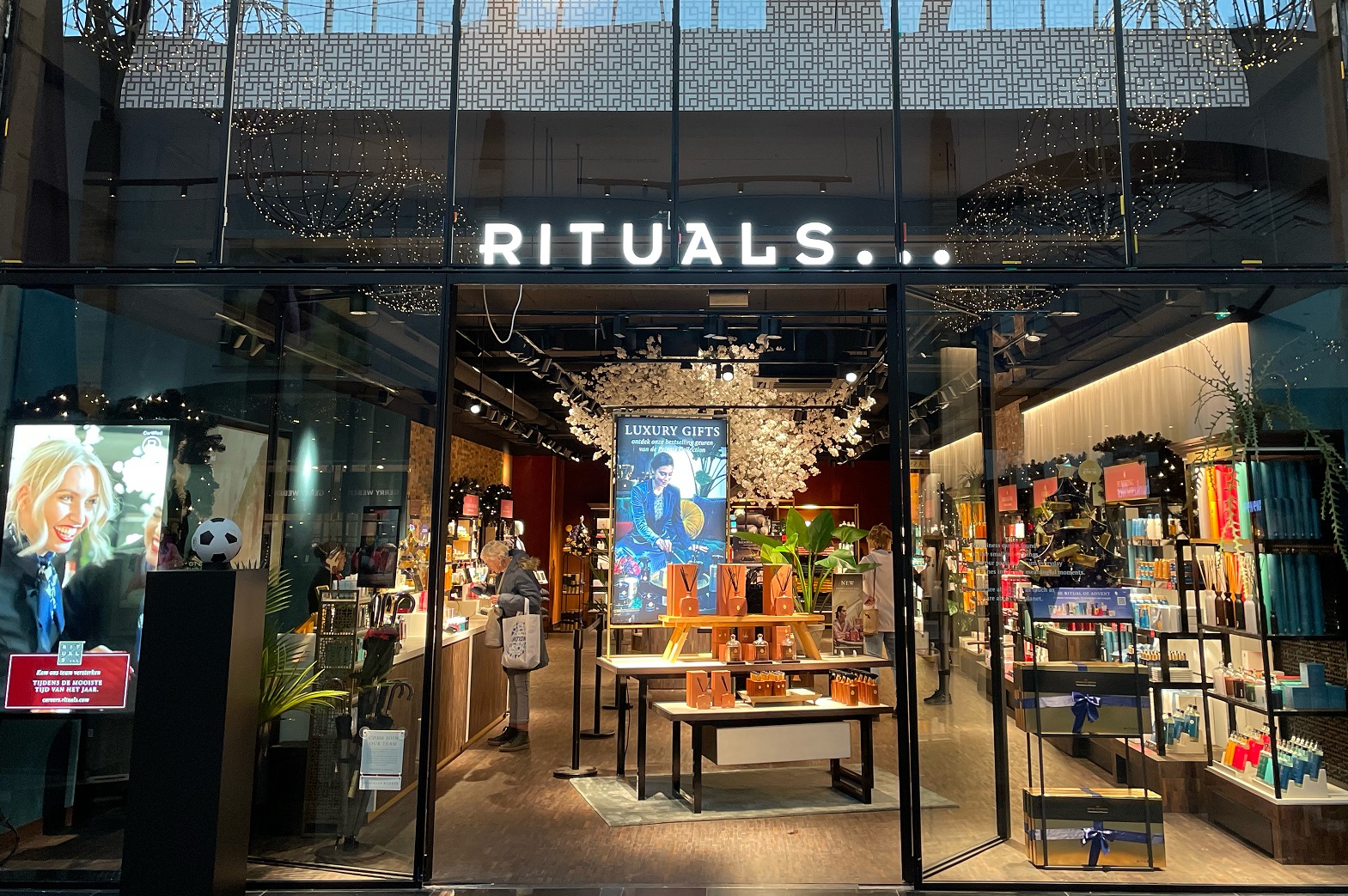 Nieuwe Rituals winkel op het plein in De Tuinen De Tuinen Naaldwijk Nieuwe Rituals winkel op het plein in De Tuinen De Tuinen Naaldwijk